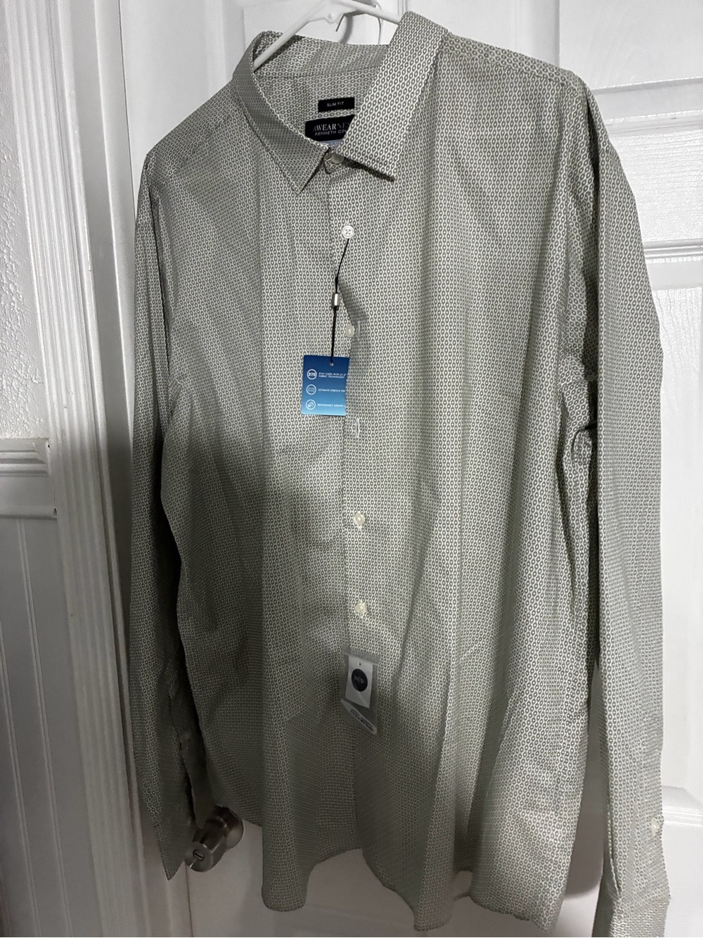 Kenneth Cole Men's Light Green Micro-Pattern Button-Down Shirt